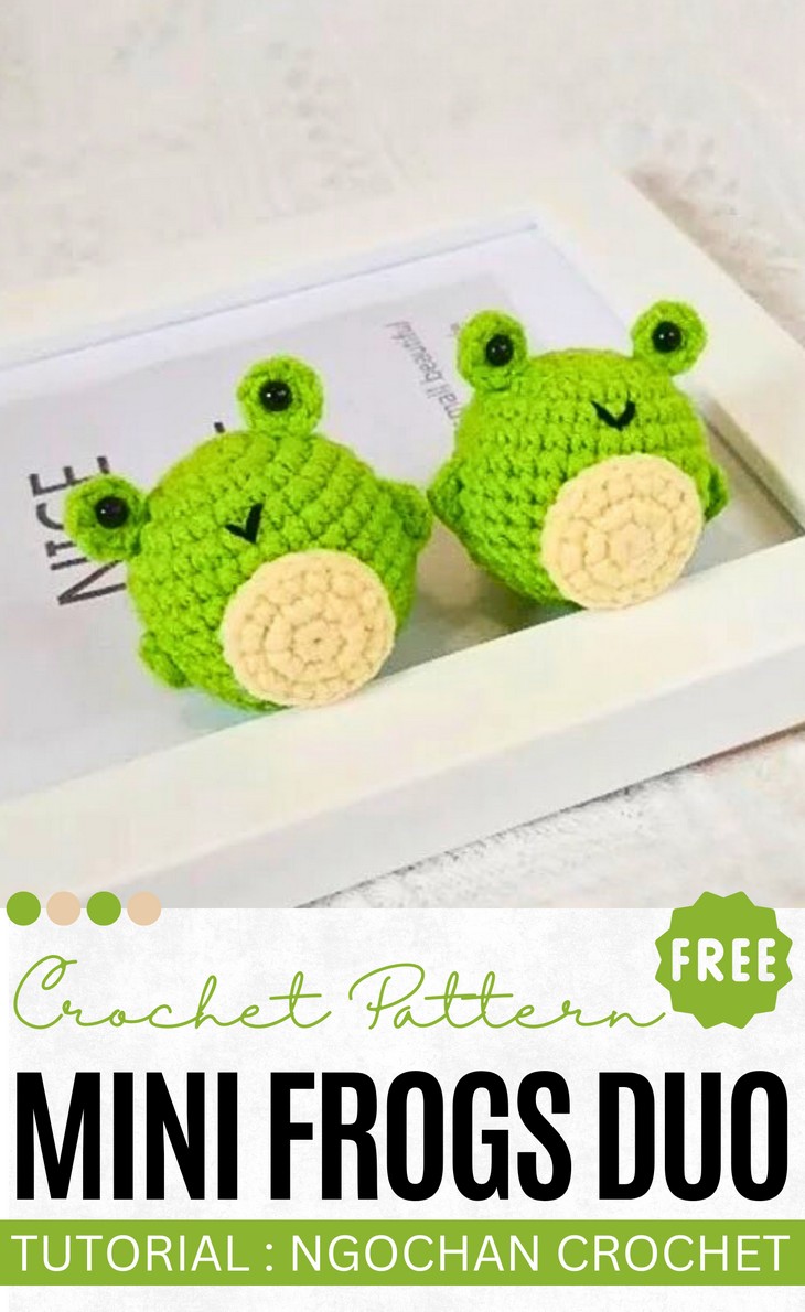Crochet Mini Frog Charm (1)