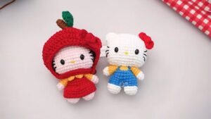 Crochet Mini Hello Kitties
