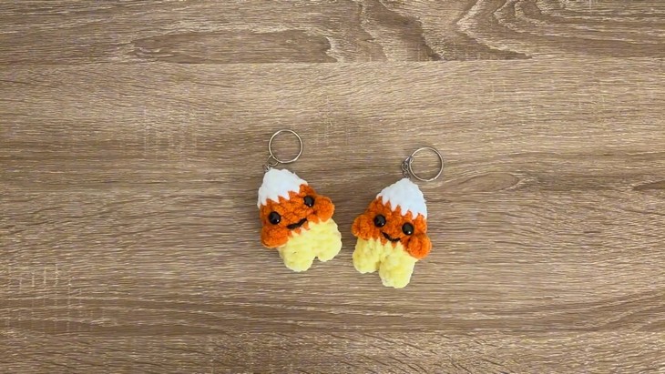 Crochet Candycorn Keychain pattern (3)