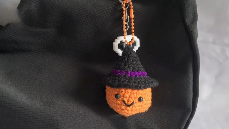 Crochet Fall And Halloween Witch Pumpkins (2)