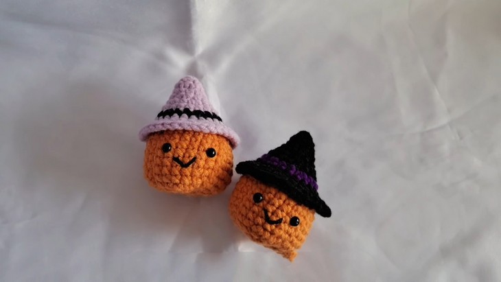 Crochet Fall And Halloween Witch Pumpkins (3)