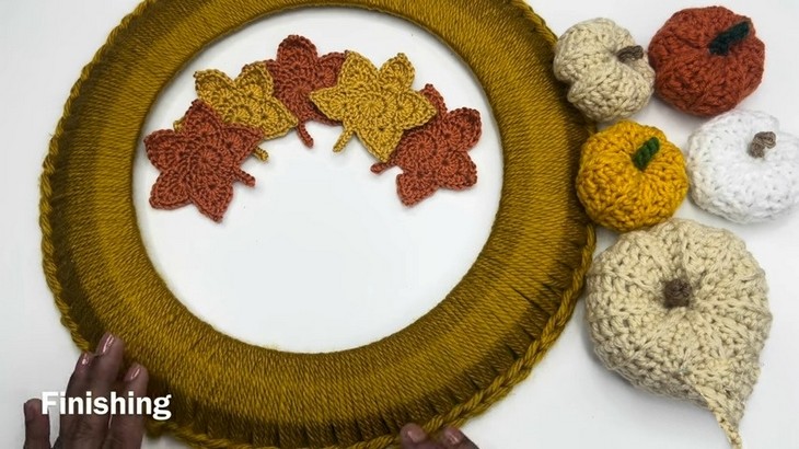 Crochet Fall Wreath (2)