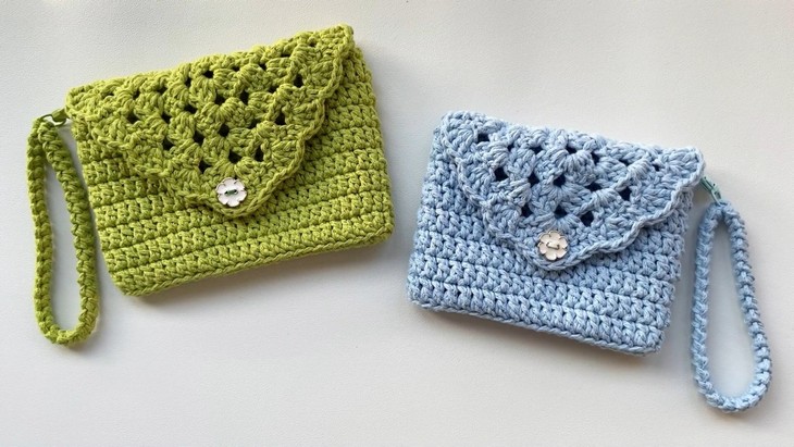 Crochet Granny Stitch Carf Holder (2)