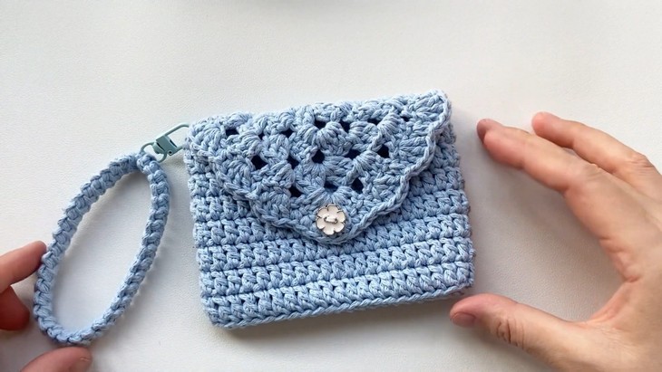 Crochet Granny Stitch Carf Holder (5)