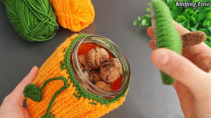 Crochet Pumpkin Jar Cozy (3)