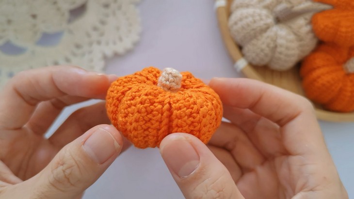 Crochet Simplest amigurumi Pumpkin (1)