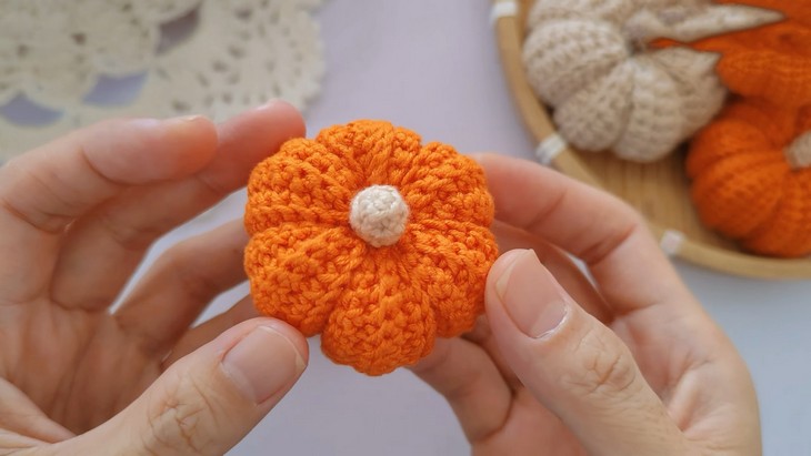 Crochet Simplest amigurumi Pumpkin (2)