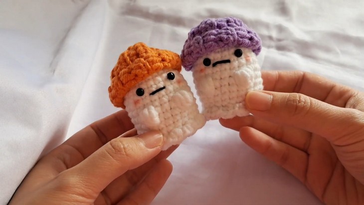 Crochet ghost with Beanie (4)