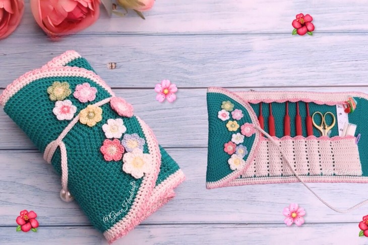 Crochet pencil case