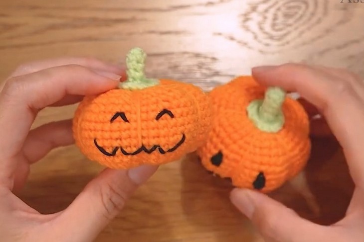 Crochet pumpkin with smile