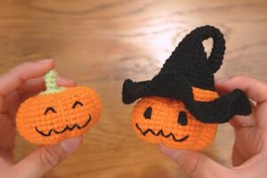 How to Crochet Mini Halloween Pumpkin with Smiling Face