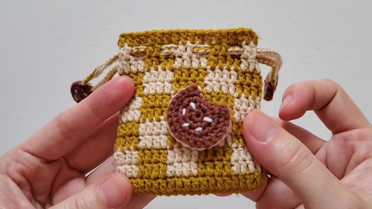 Pouch in hand
