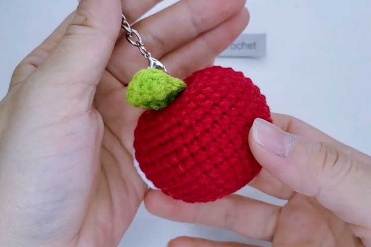 back of apple keychain