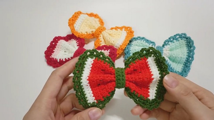crochet many bows