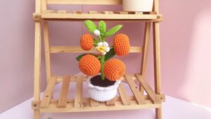 How to Crochet Mini Orange Plant Pot For Fall
