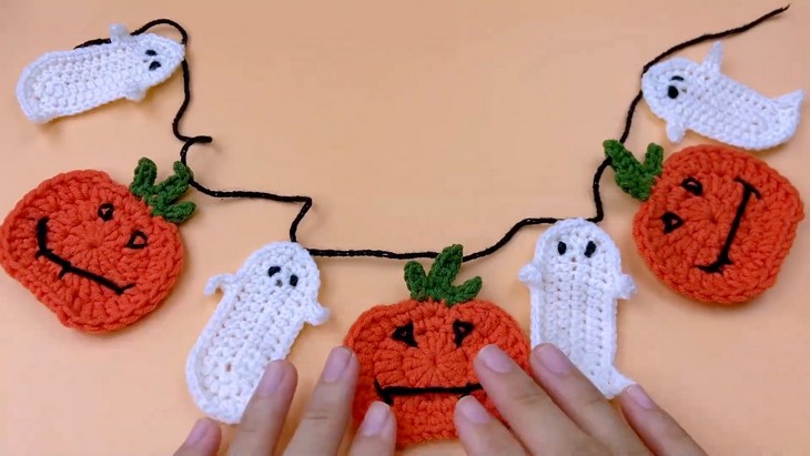 How to Crochet Halloween Ghost and Pumpkin Applique for A Bunting
