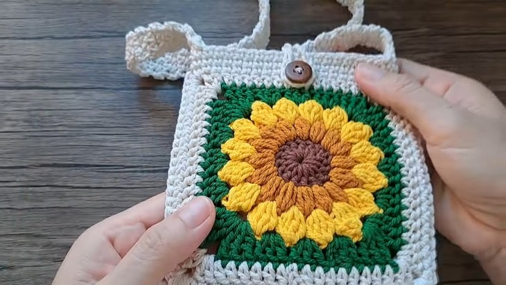 Crochet Granny Square Sunflower Bag (4)