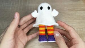 How to Crochet Leggy Boo Ghost Amigurumi for Halloween