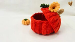 How to Crochet Spooky Pumpkin Basket for Halloween