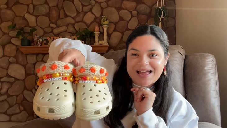 Crochet Pumkn Strap Croc Cover (3)