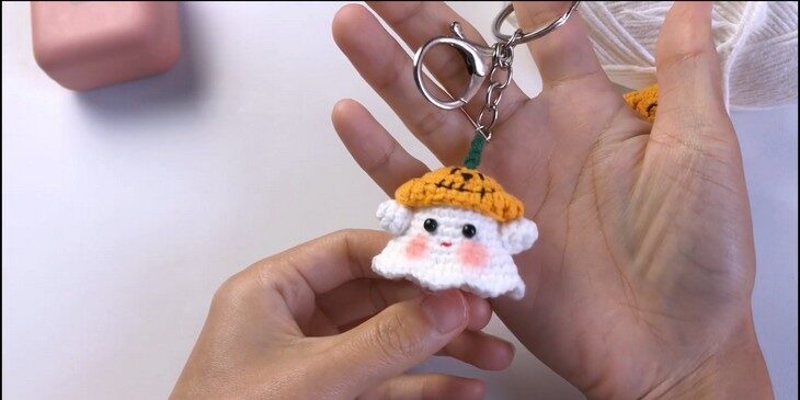 Crochet Pumpkin Ghost Amigurumi Pattern (2)