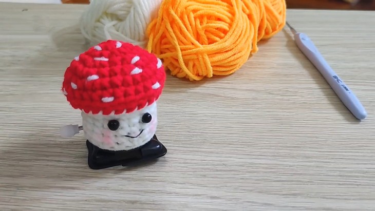 Crochet Walking Mushrooms Pattern (3)