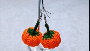 How to Crochet Ribbed Mini Pumpkin Earrings for Autumn