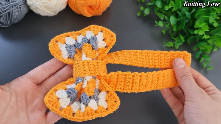 Crochet Falls Bow With Granny Square 3