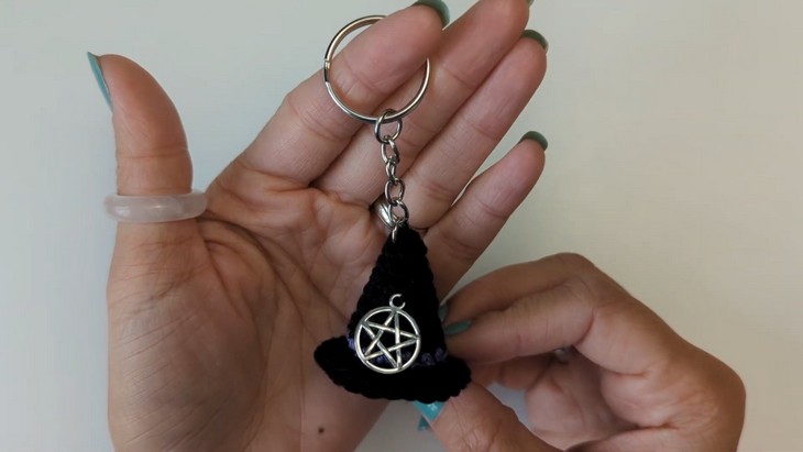 How To Crochet Mini Witch Hat Keychain _ No Sew Tutorial _ Cute Crochet Pattern 0-10 screenshot