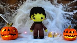 10 Free Crochet Frankenstein Patterns (Doll, Keychain & Bags)