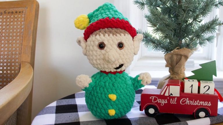 crochet Christmas plushies