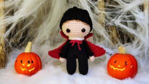 7 Free Crochet Halloween Dolls Patterns (Ghost, Devil & More)