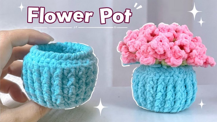 crochet coaster and pouch