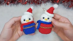 How to Crochet Snowman in Gift Christmas Ornament