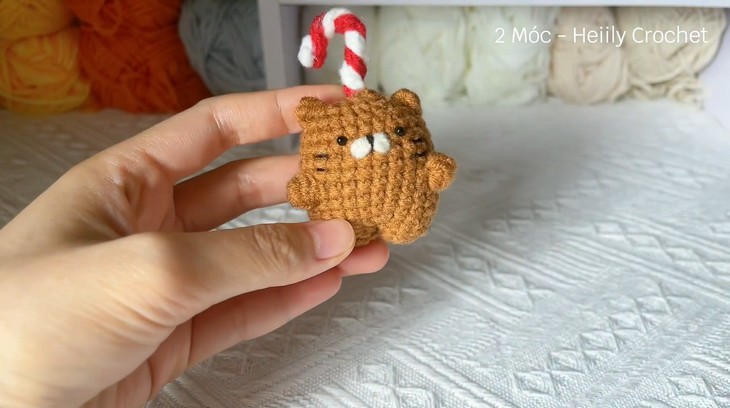 Crochet Christmas Cat Tutorial (4)