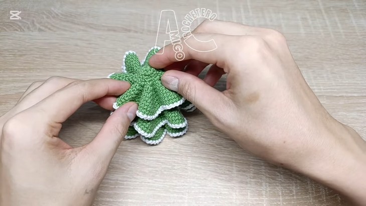 Crochet Christmas Tree (4)