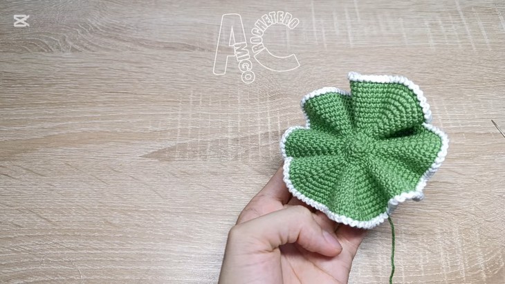 Crochet Christmas Tree (5)