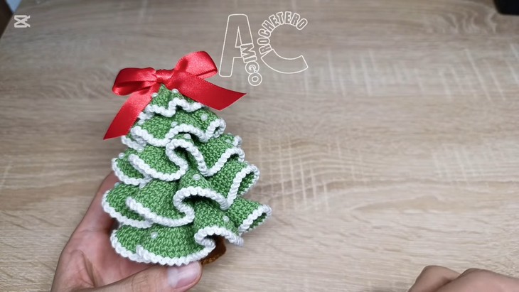 Crochet Christmas Tree (6)