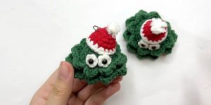How to Crochet Googly Eyed Christmas Tree with Santa Hat