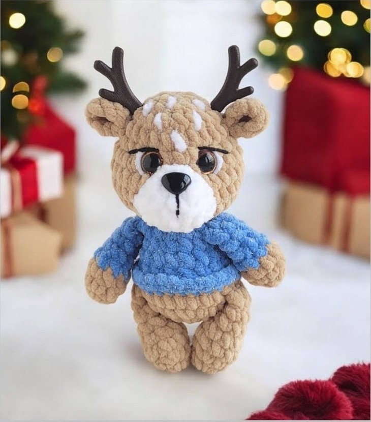 Crochet Plush Reindeer Free (1)
