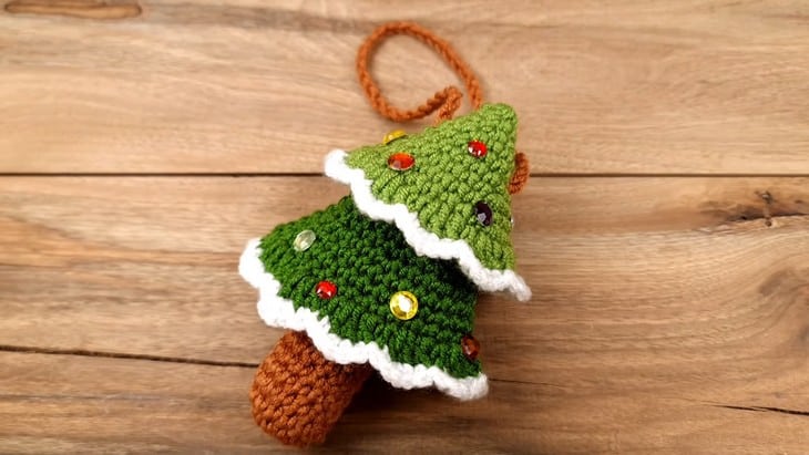 Free Christmas Tree Lip balm holder (4)