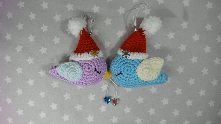 How to Crochet Christmas Bird Ornament (5)