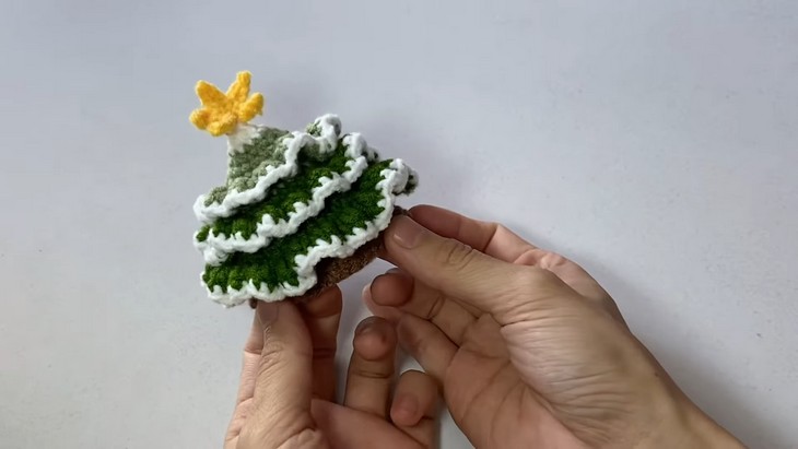 How to Crochet Christmas Tree Amigurumi Free (5)