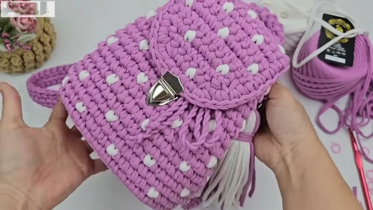 How to Crochet Simple backpack With T Shirt Yarn (3)