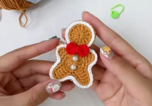 Crochet Gingerbread Applique and Two-Sided Christmas Ornament