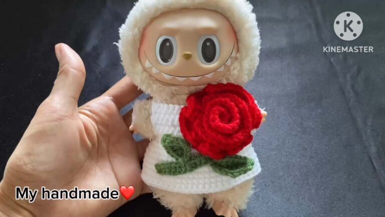 5 Free Crochet Labubu Christmas Outfit Patterns