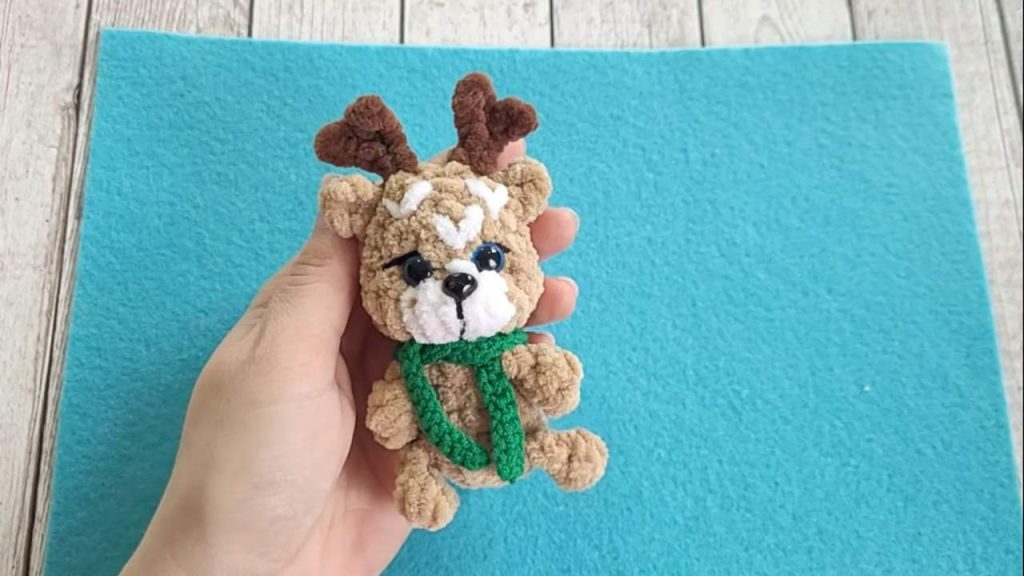 Crochet Reindeer Christmas Plushie 1