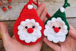 4 Free Crochet Santa Claus Bag Patterns for Gifting
