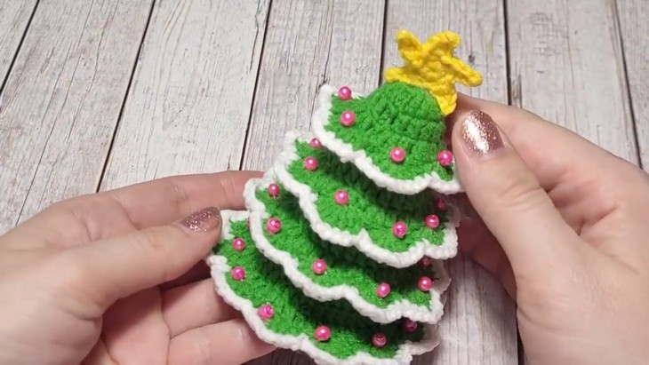 How to Crochet Stacked Christmas Tree Decoration
