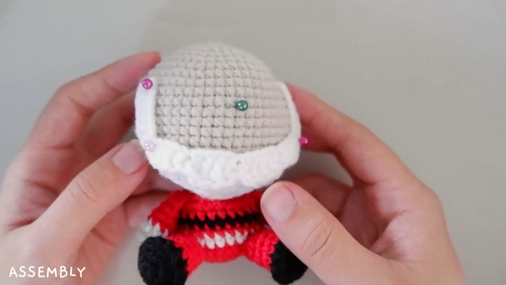How to Crochet Cute Santa Claus Amigurumi (6)